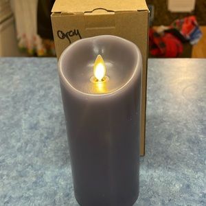 Luminara 7” candle Gray